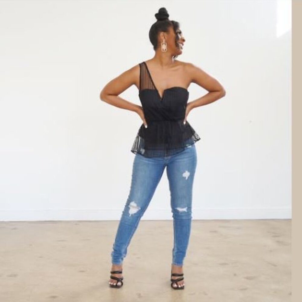 ATTRACTIVE One Shoulder REHAB Top Women's Size M BNWT Black Pinstripe